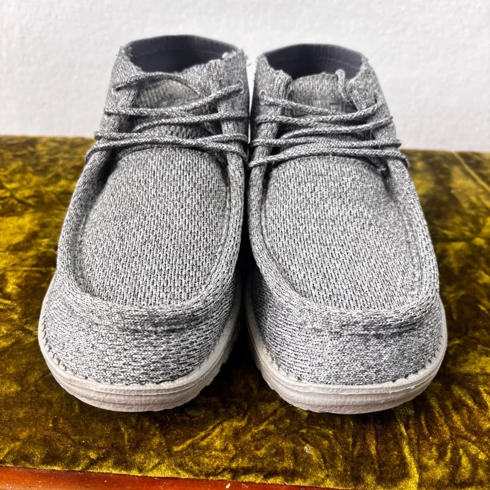 Hey Dude Wayne High Top Grey Knit Chukka Boots Toe Shoes Size 8 SKU 112143000